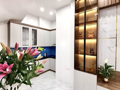 Ngõ 1 Bùi Xương Trạch - nông đẹp- mặt tiền rộng- nội thất đẹp 1