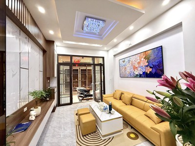 Ngõ 1 Bùi Xương Trạch - nông đẹp- mặt tiền rộng- nội thất đẹp 2