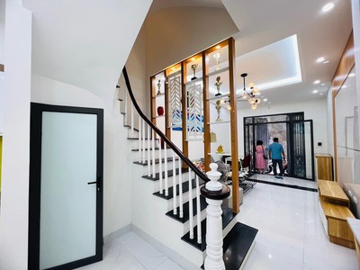 Bán nhà 5 tầng - Hoàng Mai - Ngõ 3 gác - Giá Hơn 5 tỷ 1