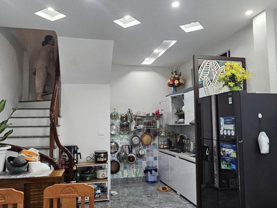 Nhà đẹp dân xây phố hữu hưng - lô góc siêu thoáng- gần ô tô- chủ nhiệt tình bán. 0