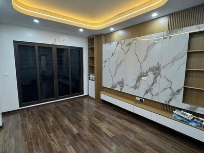 Chính chủ bán gấp nhà mới ngõ thần tài, quận cầu giấy-50m x 6t-gara ô tô-16.8 tỷ 1