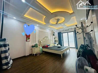 Bán nhà trung kính cầu giấy, phân lô, ôtô tránh, sát phố, có thoáng sau, 61m  giá 15 tỷ 2