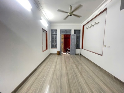 Bán nhà 5 tầng cực đẹp 36m tại ngõ 359 minh khai. hbt 2