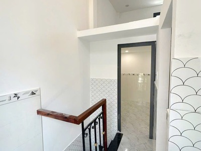 Nhà 2 tầng hẻm xe hơi phạm thế hiển p5 q8 giá siêu tốt 2.38 tỷ 2