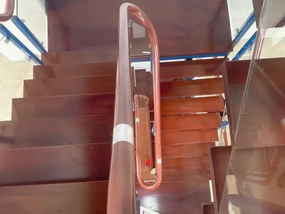 Bán nhà ngọc thụy, 5 tầng dân xây, ô tô ngủ trong nhà. giá 7,6 tỷ  có tl 1