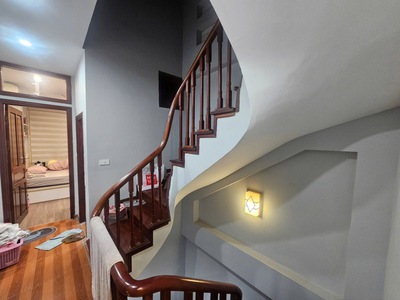 Bán nhà hoàng hoa thám, ba đình, lô góc, ngõ thông 3 gác, 30m2, 5 tầng, chỉ 9.4 tỷ 3