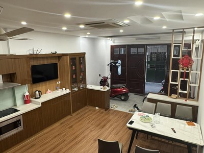 Bán gấp nhà thanh xuân, gần hồ oto lùi đỗ cửa, dt52m 5 tầng mặt tiền rộng chỉ 12.x tỷ 1