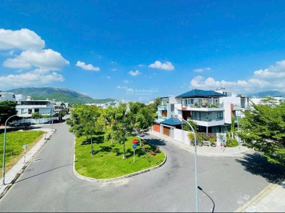 Bán nhanh lô góc cực đẹp đối diện công viên cây xanh kđt mỹ gia thái hưng nha trang. 2