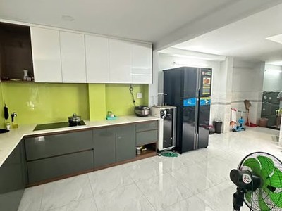 Nhà hxh đường huỳnh văn bánh quận phú nhuận phường 17. 2
