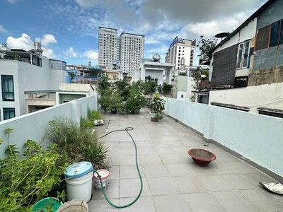 Nhà hxh đường huỳnh văn bánh quận phú nhuận phường 17. 4