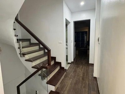Chính chủ bán gấp nhà mới ngõ thần tài, quận cầu giấy-50m x 6t-gara ô tô-16.8 tỷ 4