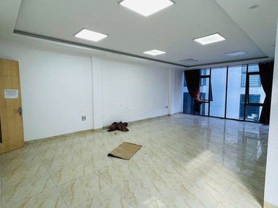 Nhà mặt phố Nguyễn Khang, Lô góc, Dt 75m x 7 tầng thông sàn có thang máy, đủ điều hòa 3