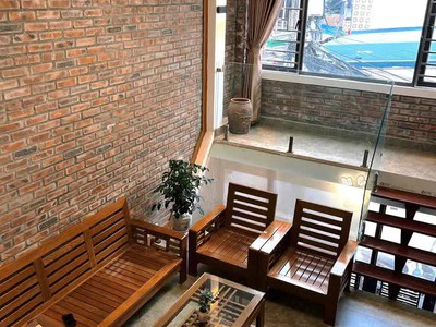 Bán nhà ngọc thụy, 5 tầng dân xây, ô tô ngủ trong nhà. giá 7,6 tỷ  có tl 2