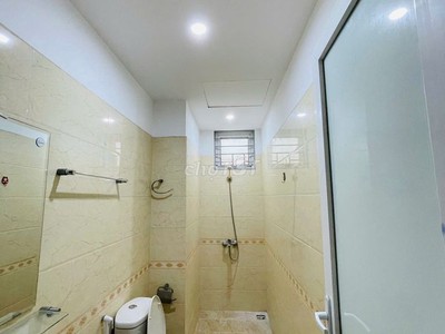 Nhà mặt phố Nguyễn Khang, Lô góc, Dt 75m x 7 tầng thông sàn có thang máy, đủ điều hòa 0