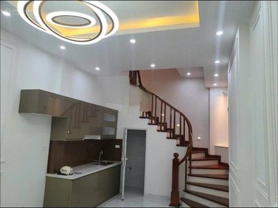 Cho thuê nhà dốc thọ lão, 4 tầng, 30m2, 4 ngủ, 12 triệu kd, vp kết hợp ở gia đình thuê. 1