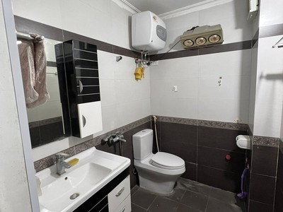 Cho thuê nhà phố nguyễn ngọc nại, 4.5 tầng x 75m2, mt4m phóng khám, spa, ảnh viện.. 4
