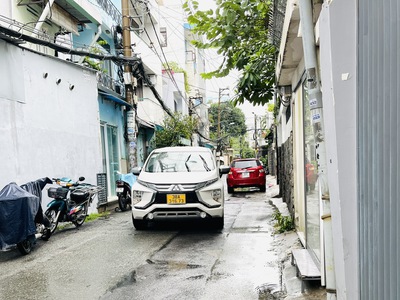 Bán nhà  hxh  lê quang định - 32m2   4x8  - 5 tầng - gần mt - a4 - 5.x 0