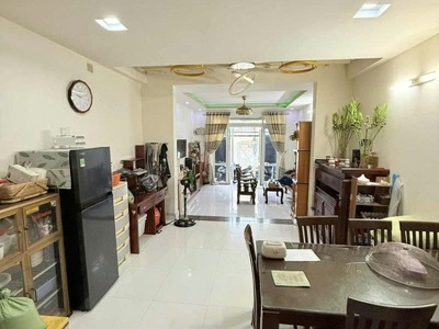 Bán nhà mặt tiền đông hưng thuận 26, ngay tô ký, chợ cầu, 4,3x14,5m,  4 tầng, 4,55 tỷ 2