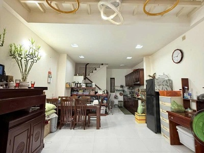 Bán nhà mặt tiền đông hưng thuận 26, ngay tô ký, chợ cầu, 4,3x14,5m,  4 tầng, 4,55 tỷ 1
