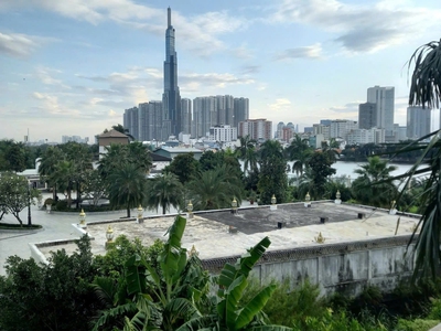 Mt dương quảng hàm dt: 50x100m- 5523m2- giá 368 tỷ, hđt 2 tỷ/tháng, xây cao tầng 2