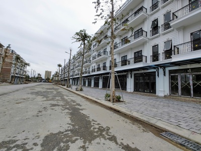 Bán liền kề 4 view bãi gửi xe tại kdt đông dương residence   đức thượng  0915458886 1