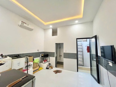 Bán nhà mới 100 đường mã lò   64m2 , 3 tầng   hẻm xe tải thông .  -giá 5 tỷ 3 1