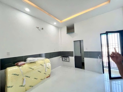 Bán nhà mới 100 đường mã lò   64m2 , 3 tầng   hẻm xe tải thông .  -giá 5 tỷ 3 2