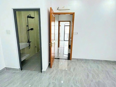  siêu phẩm khu tên lửa - nhà mới xây 5 tầng hiện đại - hoàn công đủ - 5 12 - 60m  - hẻm xe hơi 0