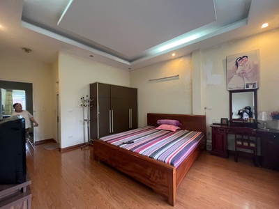 Giá mềm hơn bún - dt 63m2 chỉ 7,35 tỷ  - nhà phố long biên dân xây chắc chắn 4