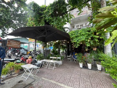 Bình thạnh    nhanh còn   quán cafe góc 2 mt đẹp lắm   dtsd 6m x 14m , lề đường góc rộng, 0