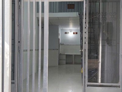 Cho thuê nhà nguyên căn 1 trệt 1 lửng, 32m2, 1pn giá tốt   đ.quang trung, p.14 2