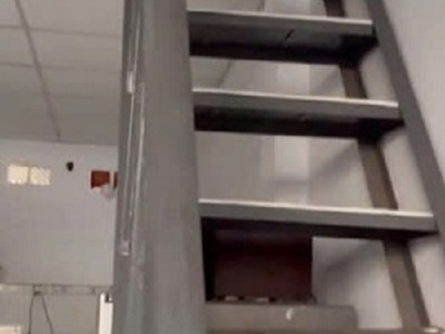 Cho thuê nhà nguyên căn 1 trệt 1 lửng, 32m2, 1pn giá tốt   đ.quang trung, p.14 4