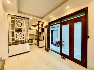 Bán nhà mới phố nguyễn văn cừ 30m2x  5 tầng,mặt  tiền 3.5m, 6.4 tỷ long biên. 1