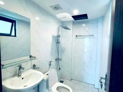 Bán nhà mới phố nguyễn văn cừ 30m2x  5 tầng,mặt  tiền 3.5m, 6.4 tỷ long biên. 3