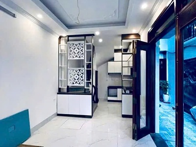Bán nhà mới phố nguyễn văn cừ 30m2x  5 tầng,mặt  tiền 3.5m, 6.4 tỷ long biên. 4