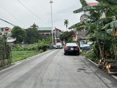 Bán 50m trung thôn - đông hội - đông anh - ngõ nông ô tô ra vào thoải mái -141tr/1m 0