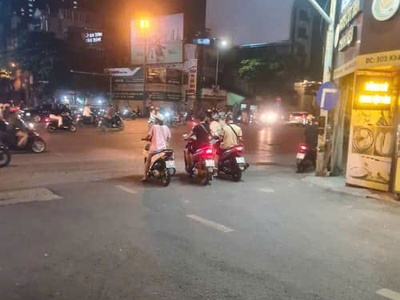 Gấp bán nhà- phố la thanh- đống đa 160m  - phân khúc siêu hiếm - sát quận ủy - gần văn miếu - gần 0