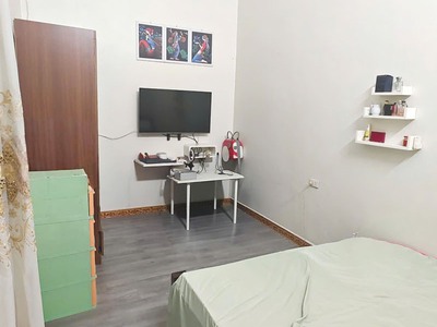 Cần bán 53,4m2 nhà 3 tầng cách 50m ra phố Nguyễn Văn Cừ. Nằm giữa trường Ngọc Lâm và Gia Thụy 2
