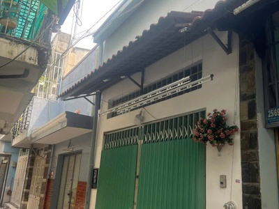 Nhà xinh rất đẹp full nội thất dành cho gia đình vợ chồng trẻ bùi quang là f12 GV 1