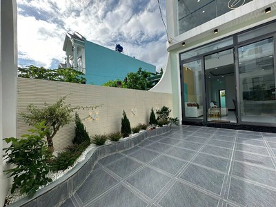 Bán nhà 3 tầng gần coopmart. TP Tân An. giá chỉ 1 tỷ 500. SHR 3