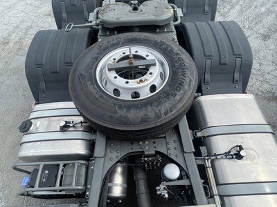 Xe đầu kéo Howo Sitrak T7H 430hp máy Weichai 2025 4