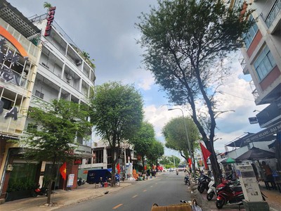 Bán nhà mặt tiền kinh doanh 4 tầng  7mx19m  quận 5- hđt 70tr/th 0
