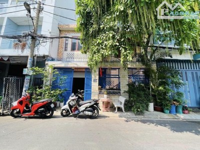 Bán nhà mtđường trần quang quá. ph hiệp tân, dt 8x20m. kc 1 lầu , shr , giá 18.5 tỷ tl 0