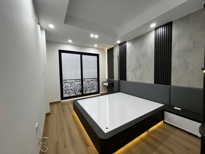 Bán nhà thang máy 6 tầng 32m cực đẹp kim ngưu, hbt 2
