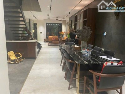 Bán gấp nhà cầu giấy, phân lô, ôtô vào nhà, vỉa hè kinh doanh, 55m2 giá 15 tỷ 2