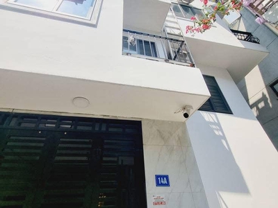 Bán nhà sau quận ủy bắc từ liêm, 33m2x5t, ngõ ô tô thông, 2 mặt đường,5.5 tỷ 1