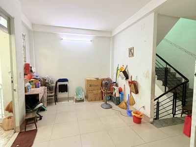 Nhà đường nguyễn chí thanh quận 11 phường 13. 4