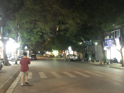  nhà gần  aeon,  cổlinh- long biên - chào 6,x tỷ    diện tích: 37 m2,  4 tầng, mặt 3