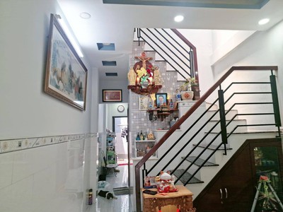 Căn nhà 2 tầng, 48m2, hẻm lê văn lương, quận 7 - chỉ 4.5 tỷ, sổ hồng riêng 2