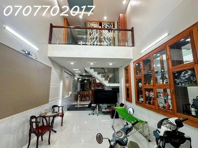 Bán nhà thoại ngọc hầu   3 tầng   4pn   hẻm xe hơi   chỉ 5tỷ... 0